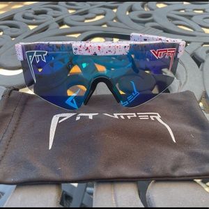 America Polarized Pit vipers